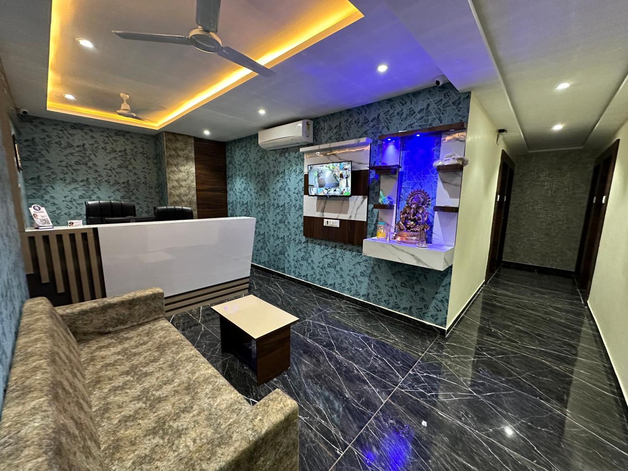 Hotel Golden View 巴罗达 外观 照片