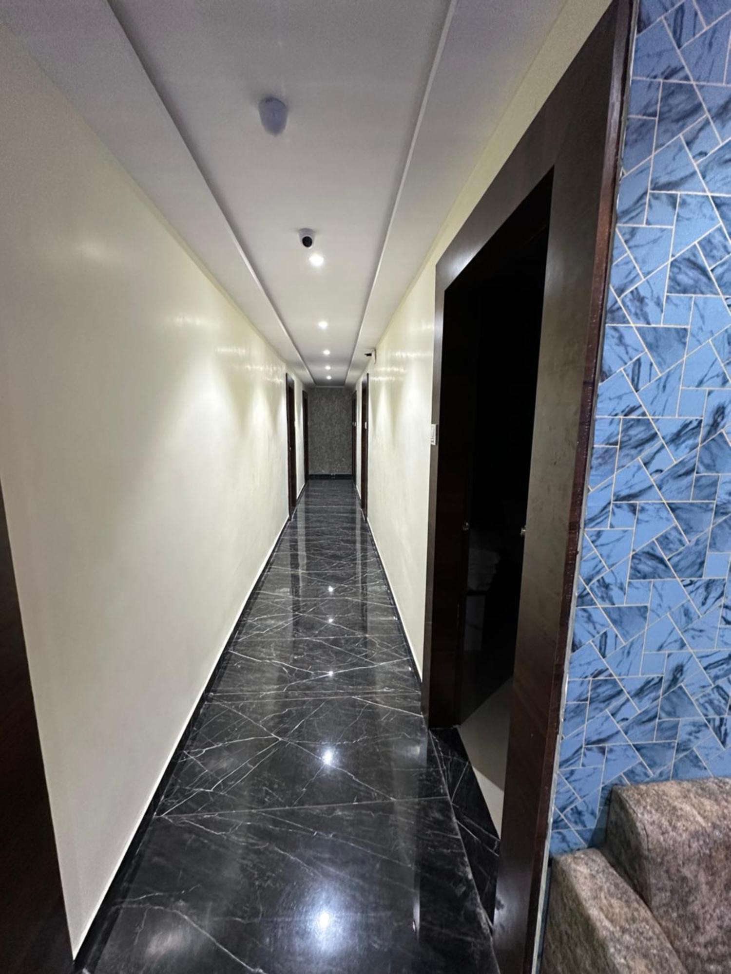 Hotel Golden View 巴罗达 外观 照片